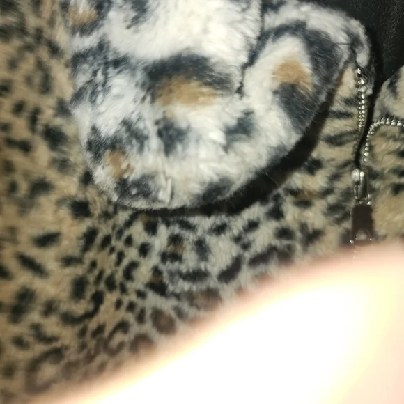 Chic Leopard Print Faux Fur Coat - Picture 8 of 12